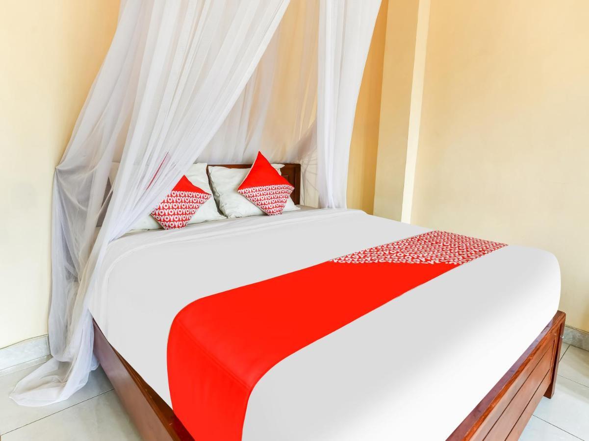 Oyo 91228 Griya Siena Hotel มุนดุก ภายนอก รูปภาพ