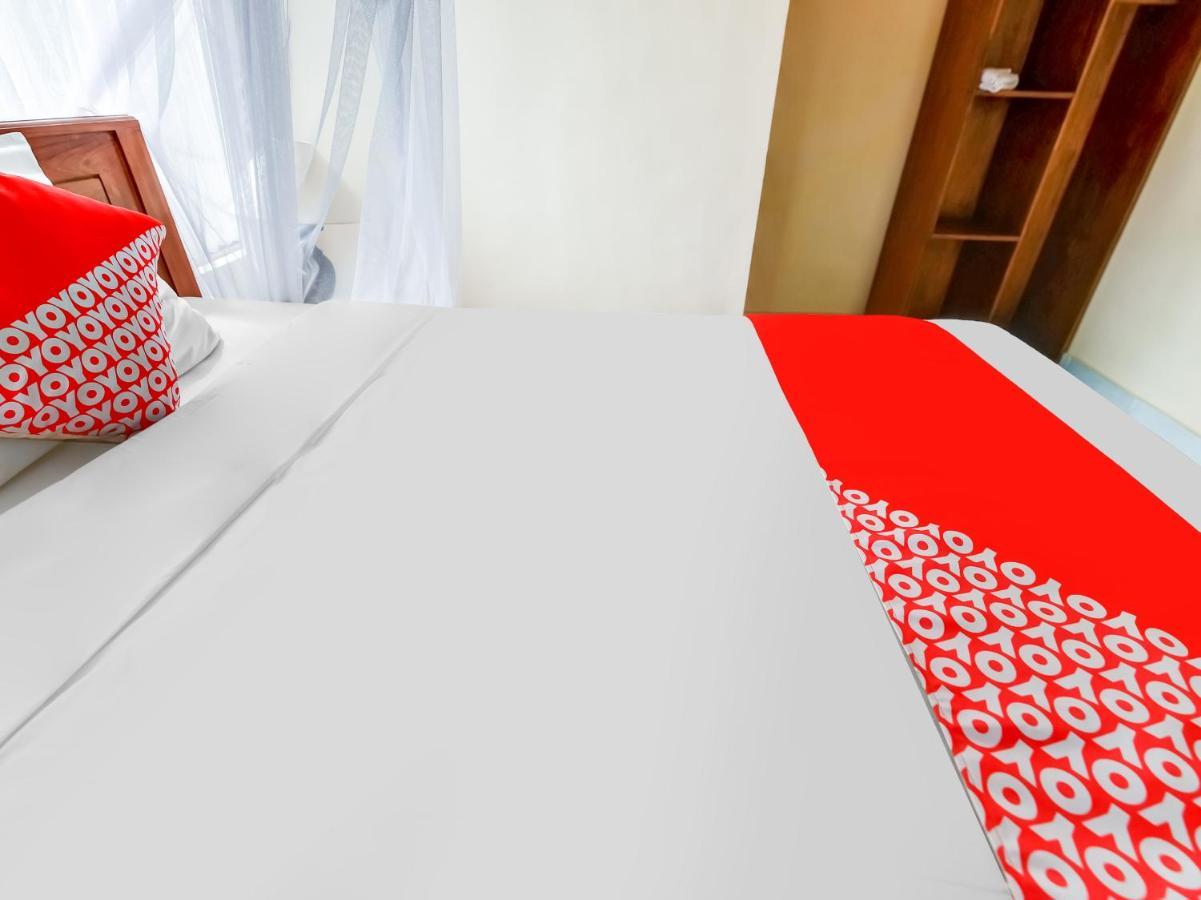 Oyo 91228 Griya Siena Hotel มุนดุก ภายนอก รูปภาพ