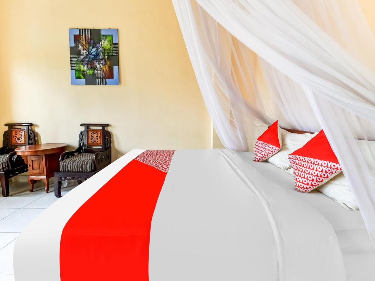 Oyo 91228 Griya Siena Hotel มุนดุก ภายนอก รูปภาพ