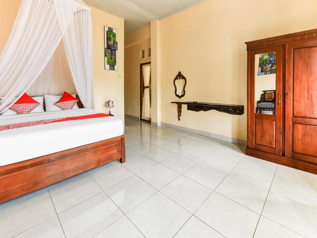 Oyo 91228 Griya Siena Hotel มุนดุก ภายนอก รูปภาพ